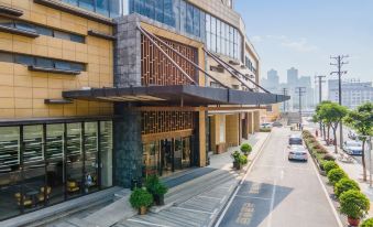 Wuhan Xinhao Grace Hotel (Hankou Railway Station)