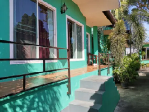 ซีรีนวิลล่า โรงแรมใกล้Golden Dragon,Fishing Phuket