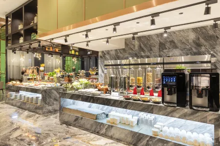 Elegant Azure Hotel Отели рядом с достопримечательностью «Sichuan Normal University (East Campus)»