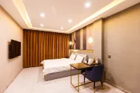 Liaoyang Zhuoyue Hotel