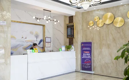 Catalyst Hotel Отели рядом с достопримечательностью «Longhaitian Island»