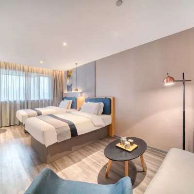Homeinn Selected Hotel (Huzhou Aishan Yintai City Yishang Street) Hotels near Feiying Pagoda
