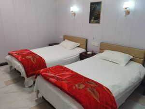 SHANGHAI WUXIAOHA HAPPY GUESTHOUSE