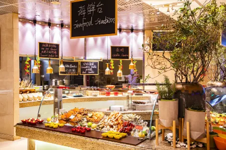 China World Hotel, Beijing Отели рядом с достопримечательностью «Coche Town Automobile Culture Creativity Industrial Park»