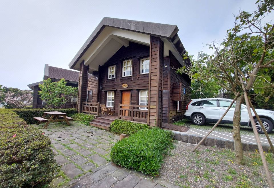 2. 얀민 핫 스프링..