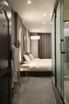 Shushang E-sports Homestay (Leshan High-speed Railway Station Shihao Plaza)