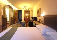 Majiu Hotel - parking