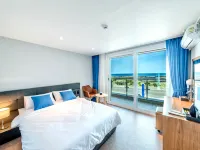 Ocean Square Resort Отели рядом с достопримечательностью «Архитектурный объект Genius Loci»