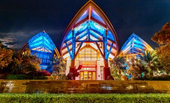 Baodun Lake Hushan Hot Spring Resort