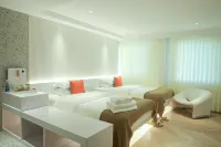 Upper Hotel