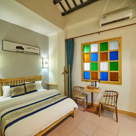 Liyuan Nanchangsheng Boutique Humanities Homestay (Zhuhai Doumen Yu Hot Spring Branch) Отели рядом с достопримечательностью «Храм Цзиньтай»