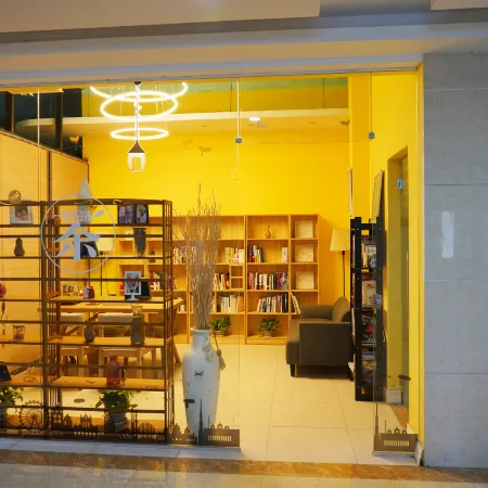 Ruyu Feiniao Holiday Hotel