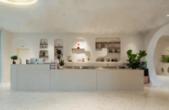 Xishuangbanna Yiya Light Luxury Hotel (Gaozhuang Star Light Night Market)