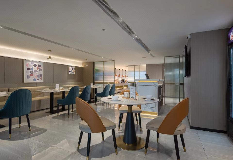 4. 오케이데이 호텔..