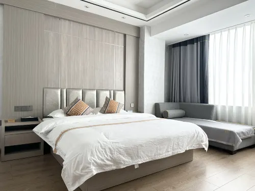 Heqing Jincheng Hotel