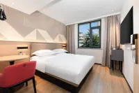 Borrman Hotel (Wuhan Diyi Hospital Hanzhengjie Subway Station) Hotels in Wuhan