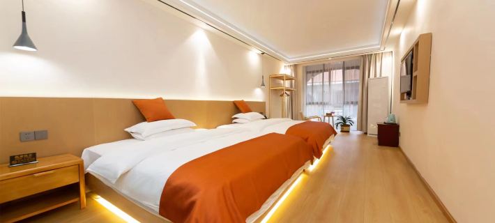 Huashuiwan Yishan Yishe Homestay Отели в г. Даи