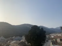 Floral Hotel · Taishan Oak Wei Hotel (Hongmen Mountain Entrance ）