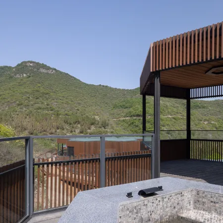 Trip.com Group Country Retreats (Shanxi Manghe Taihang Mijing Joint Resort）
