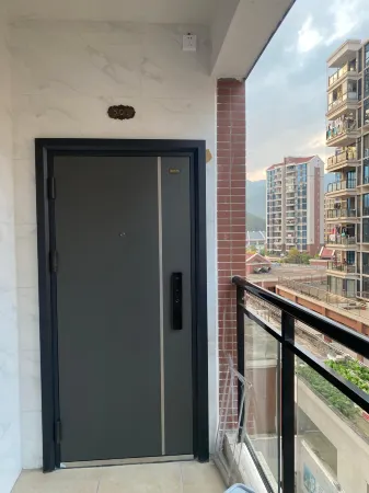 Little t Homestay Отели в г. Вупин