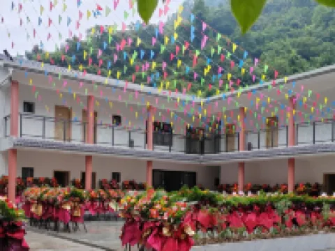 Zhenbashan Bieyuan Hotel a Zhenba