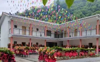 Zhenbashan Bieyuan Hotels in Zhenba