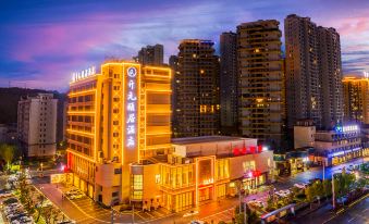 New century Yi Ju Hotel LiChuan