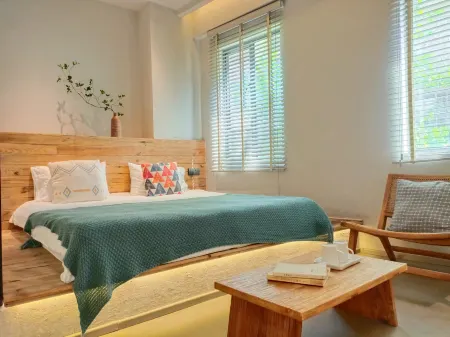 Gulangyu Fengmian Shihua Hotel (Riguangyan Gangzaihou Beach)