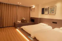 Yunshang Translation House