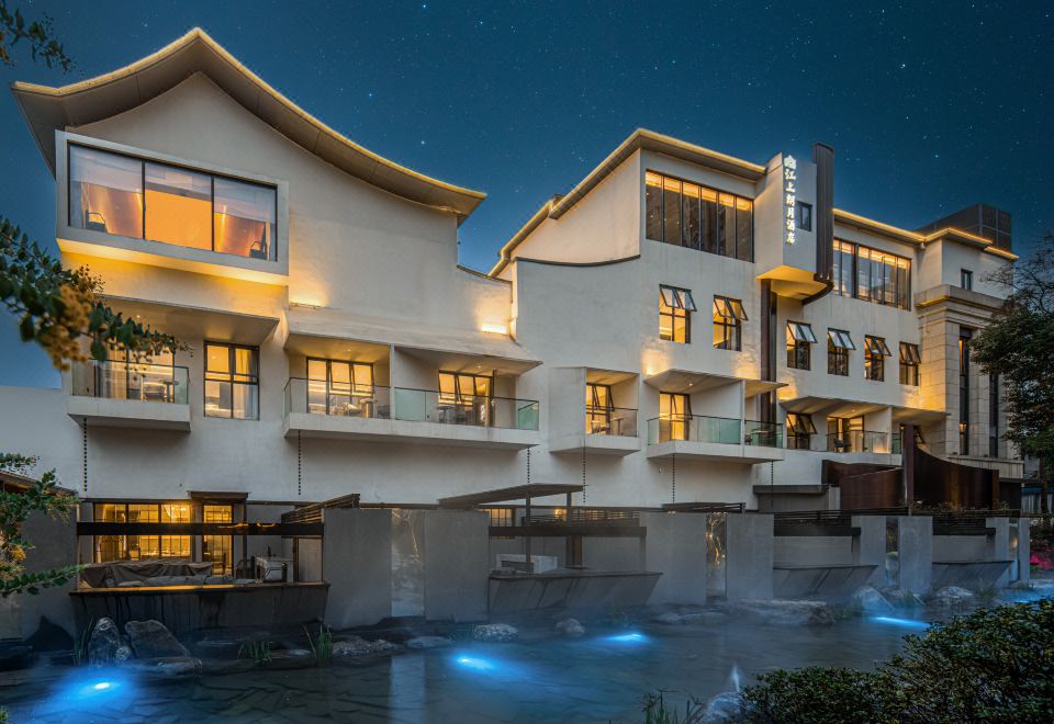 장샹 랑위에 호텔의 깔끔한 외관 모습