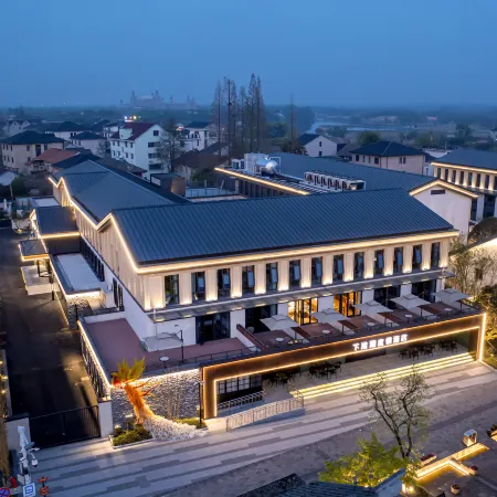 Xiazhu Lake hotel