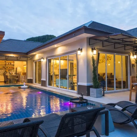 The Peak Pool Villa