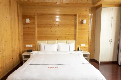 Holiday Hotel Zhenghe Ancient Town