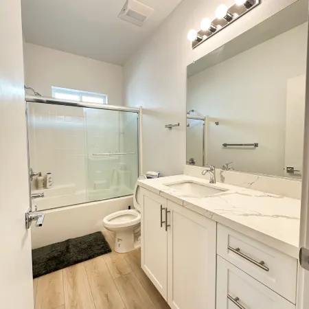 near rowland heights pomona 2 bedroom &2 bath Apt