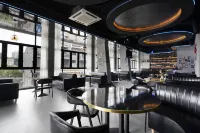 Fenghuang Xiyuan Garden Resort Hotel