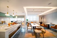 Elong Hotel Отели в г. Гуйян