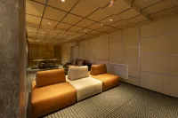 Romantic Season Middle Street Hotel (Shenyang Zhongjie Palace Museum Joy City Store)