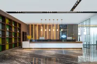 Global 60,000 Miles International Hotel (Xichang Yuelianghu Park Store)