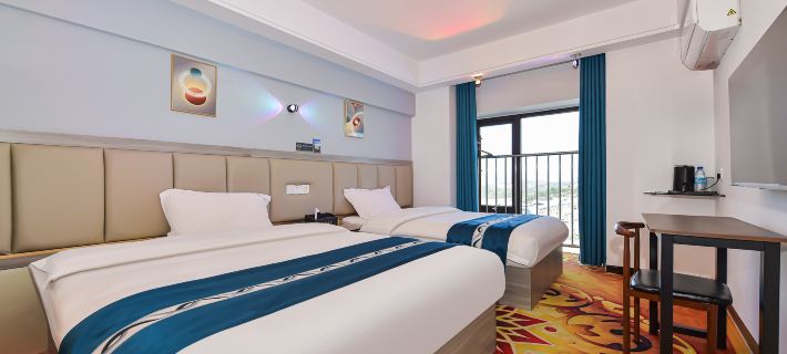 Sanlin Hotel (Bijie High-Speed Railway Station) Отели в г. Бицзе