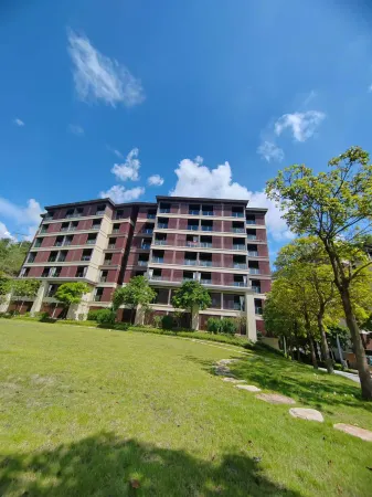 Fanhuage Hot Springs Homestay (Guposhan Jisan Zhongxin) Отели рядом с достопримечательностью «Shibashuiyuan Ecological Scenic Spot»