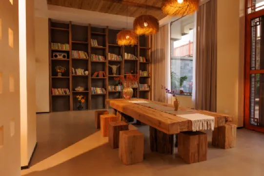 YUN  SHANG  XI  SHE Hotels near Puer Railway Station