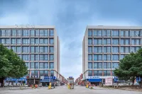 Quanshang Hotel (Liuzhou Bailian Airport Yidecheng) Các khách sạn gần Liujiangren Pedestrian Street
