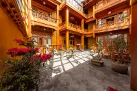 The Snow Realm · Petit Tusi Tibetan Boutique Lodge (Dukezong Ancient Town, Shangri-La) Hotels near Songzanlin Scenic Spot