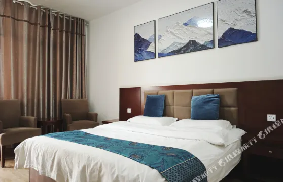 左貢萬泰假日酒店