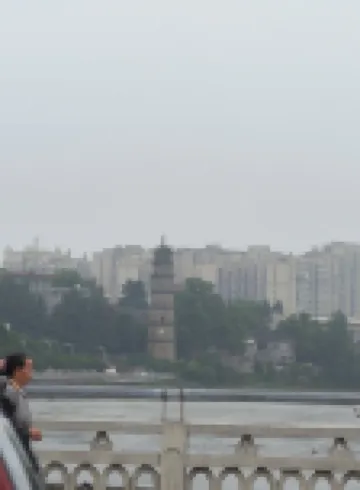 Yingjun Hotel in Wugang City