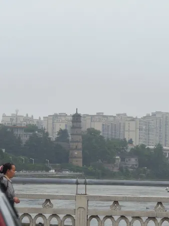 Yingjun Hotel in Wugang City