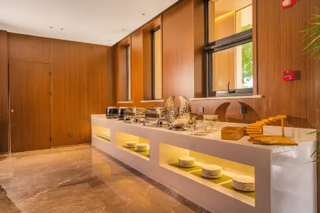 Qiuduo Hotel (Beijing Capital International Airport T2 Terminal Nanfaxin Subway Station) Отели рядом с достопримечательностью «Renhe Park»