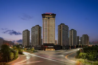 庫爾勒希爾頓歡朋飯店 紫羅蘭風情園附近的飯店