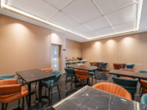 Mehood Yzzi Hotel (Haixi Prefecture Dulan Jianshe Street) Hotels in Dulan