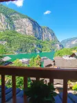 Gongtan Ancient Town Linjinting Homestay